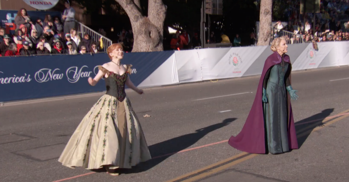 Watch the Cast of the Frozen National Tour Perform 'For the First Time